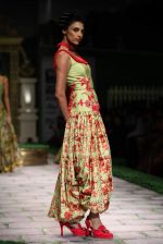 Model walk the ramp for Shantanu Goenka at Wills India Fashion Week 2011 on 10th Oct 2011 (195).JPG